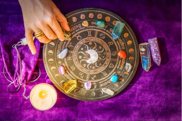 Médium astro : quand la voyance et l’astrologie se rejoignent