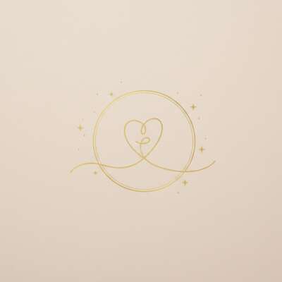 Illustration minimaliste nude et dorée représentant l’alignement et la vérité intérieure, avec cercle doré et lignes abstraites sur fond beige.